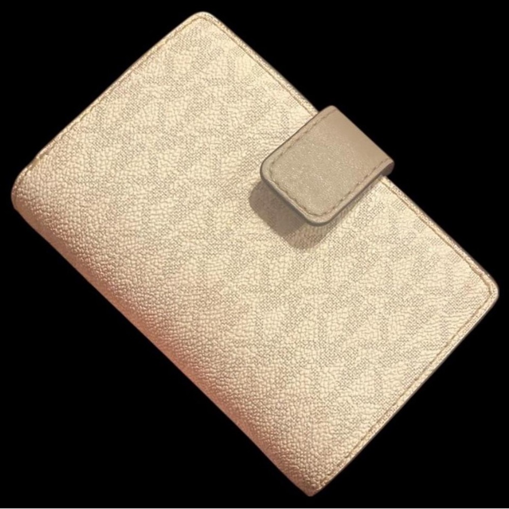 Michael Kors Gold Wallet